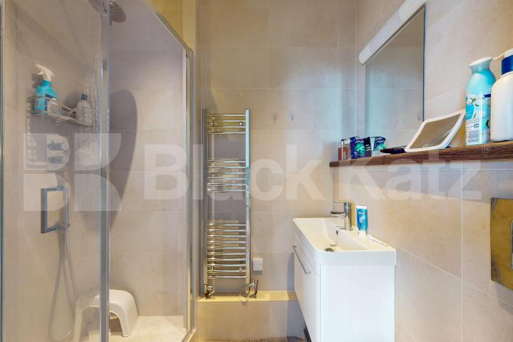 Stylish & contemporary & boasting 830 Sq. Ft. of living & entertaining space The Ceramic Building - Newington Causeway , Borough